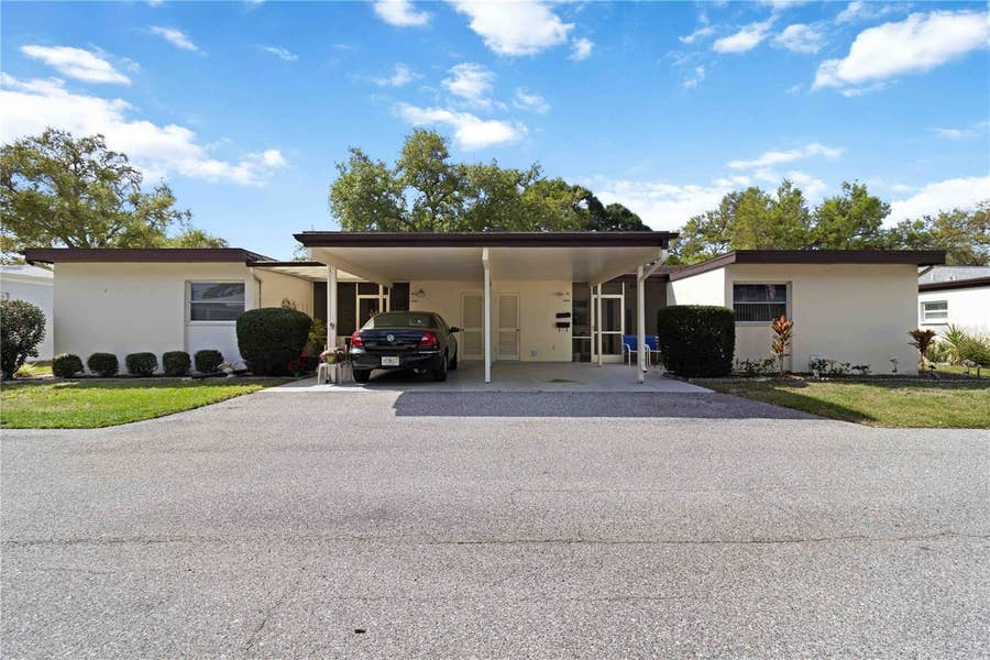 Property photo for 6215 GREEN VIEW CIRCLE, #74, Sarasota, FL