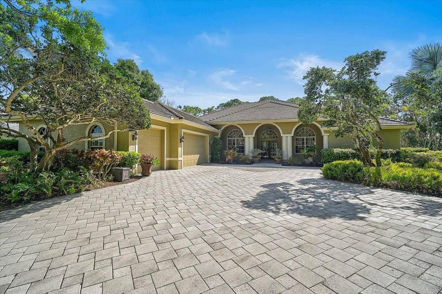 Property photo for 448 E MACEWEN DRIVE, Osprey, FL