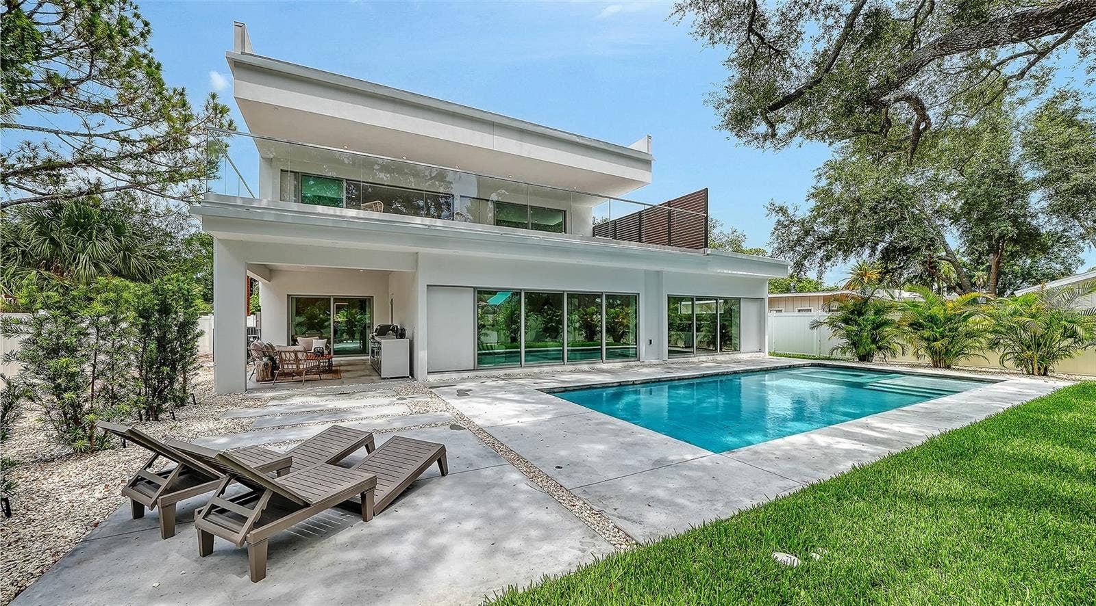 2050 EUCLID TERRACE, Sarasota, FL 34239 2050 EUCLID TERRACE, Sarasota, FL 34239