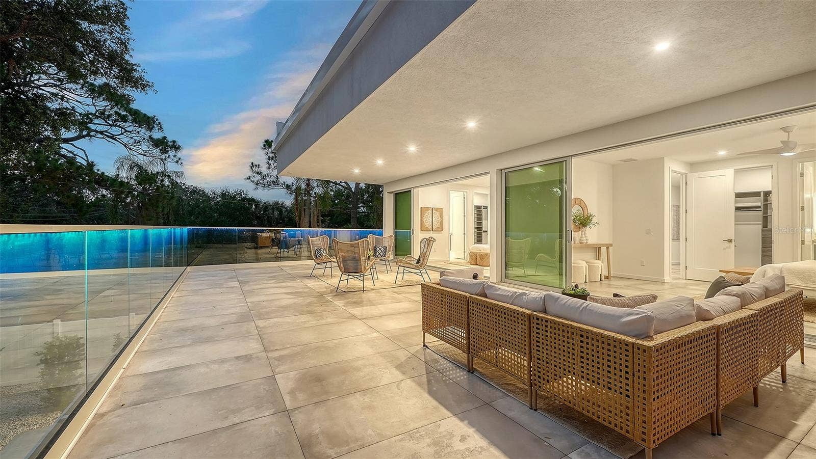 2050 EUCLID TERRACE, Sarasota, FL 34239 2050 EUCLID TERRACE, Sarasota, FL 34239