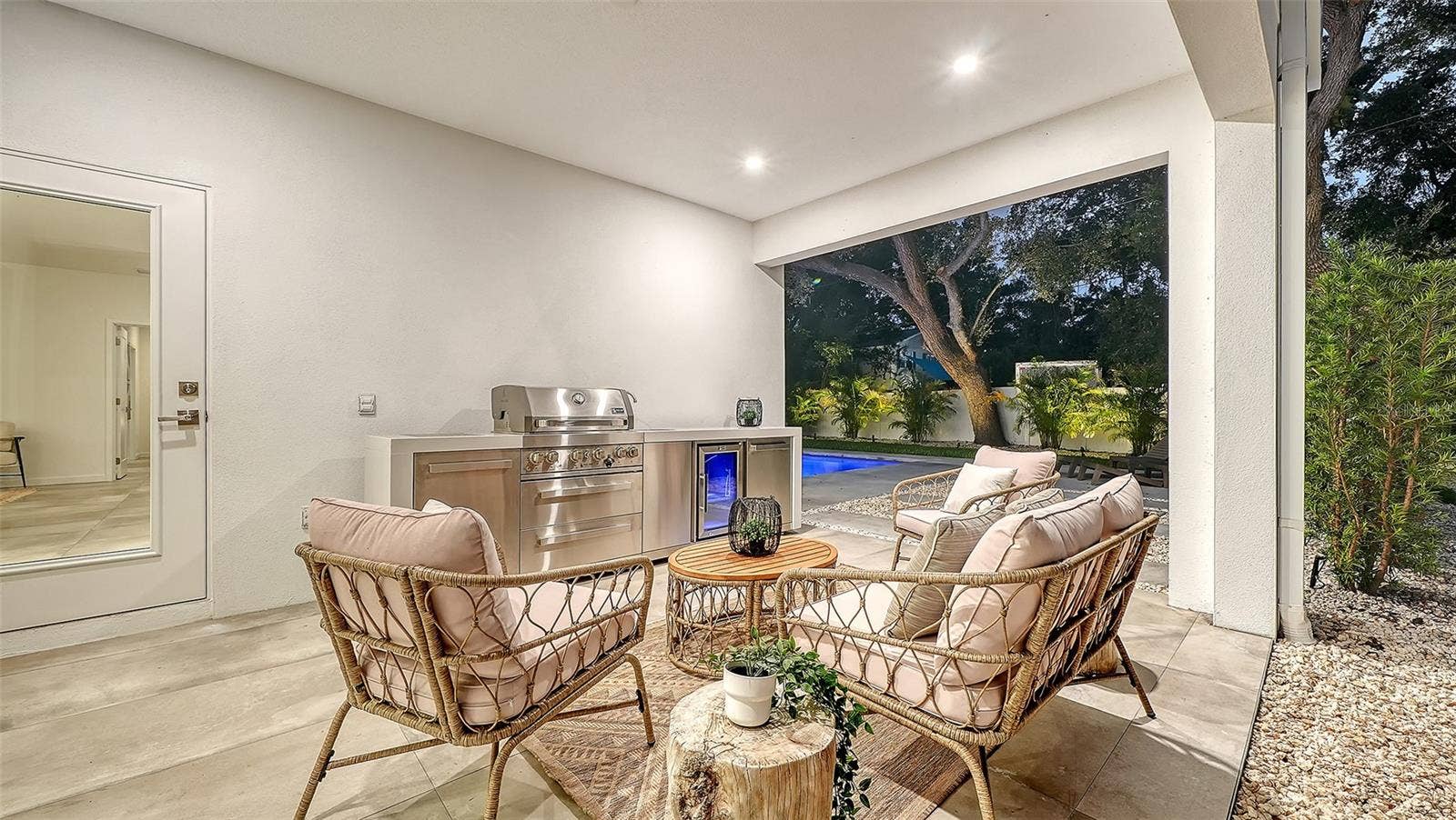 2050 EUCLID TERRACE, Sarasota, FL 34239 2050 EUCLID TERRACE, Sarasota, FL 34239