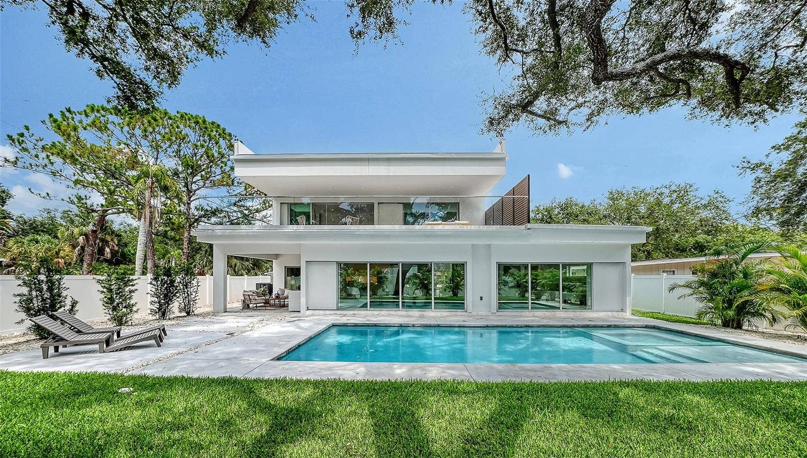 2050 EUCLID TERRACE, Sarasota, FL 34239 2050 EUCLID TERRACE, Sarasota, FL 34239
