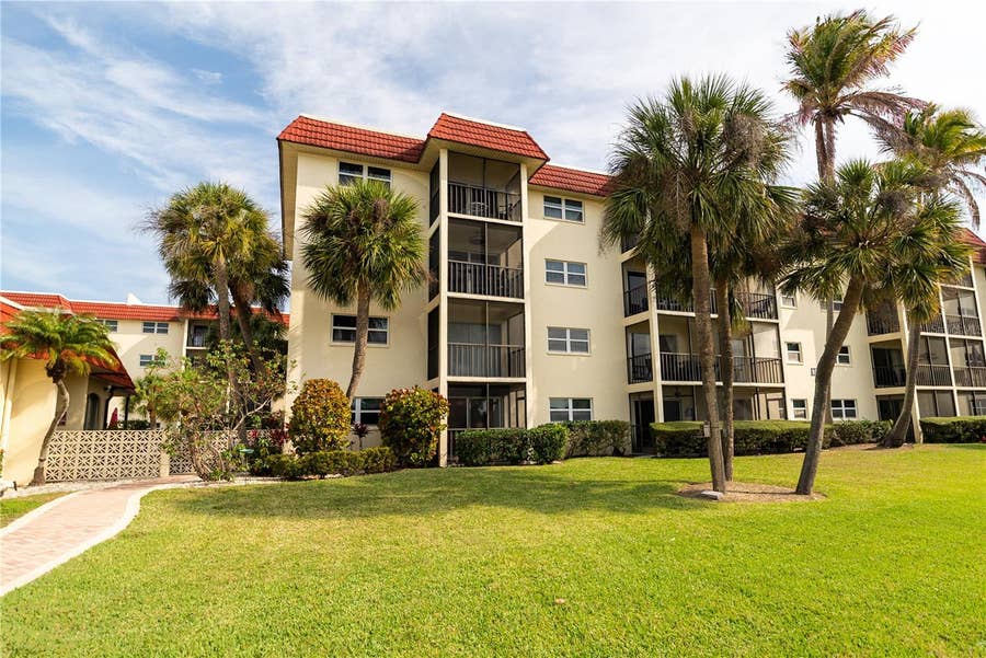 Property photo for 925 BEACH ROAD, #107, Sarasota, FL