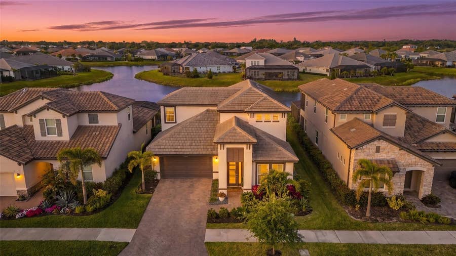 Property photo for 4762 ANTRIM DRIVE, Sarasota, FL