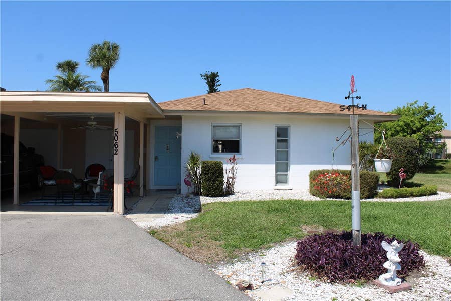 Property photo for 5062 LIVE OAK CIRCLE, #5026, Bradenton, FL