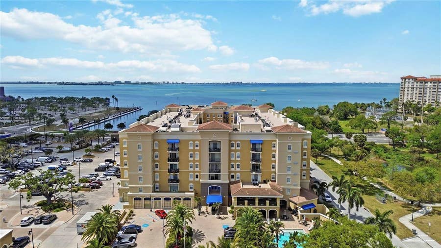 Property photo for 1064 N TAMIAMI TRAIL, #1406, Sarasota, FL