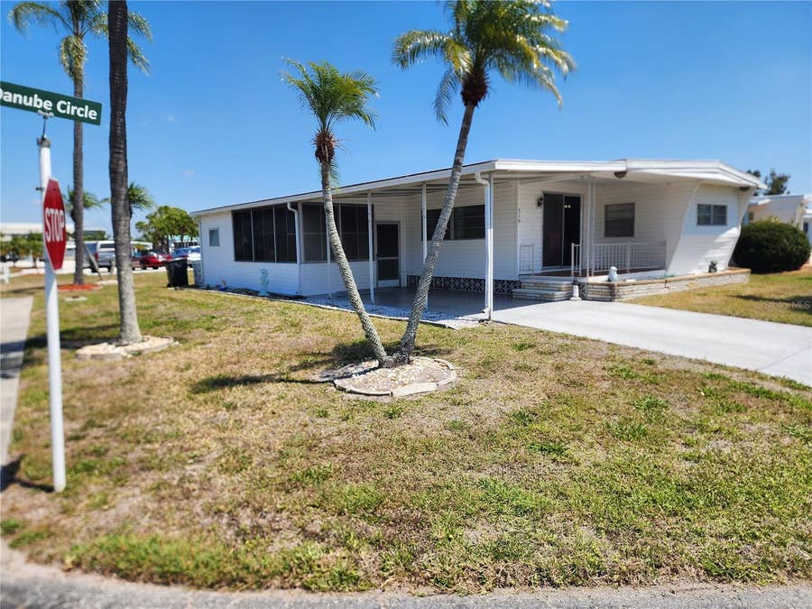 Property photo for 316 DANUBE CIRCLE, Bradenton, FL