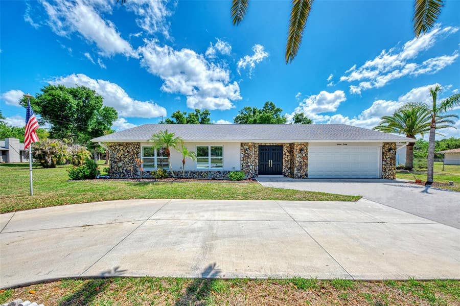 Property photo for 1620 MISSION VALLEY BOULEVARD, Nokomis, FL