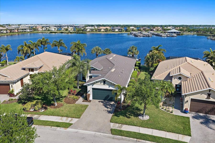 Property photo for 5040 LAKE OVERLOOK AVENUE, Bradenton, FL