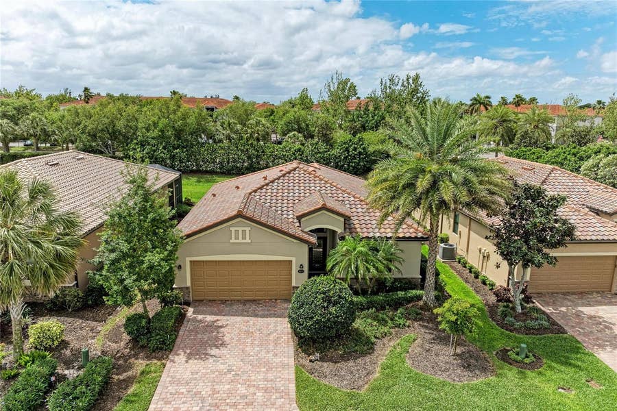 Property photo for 6810 WILLOWSHIRE WAY, Bradenton, FL