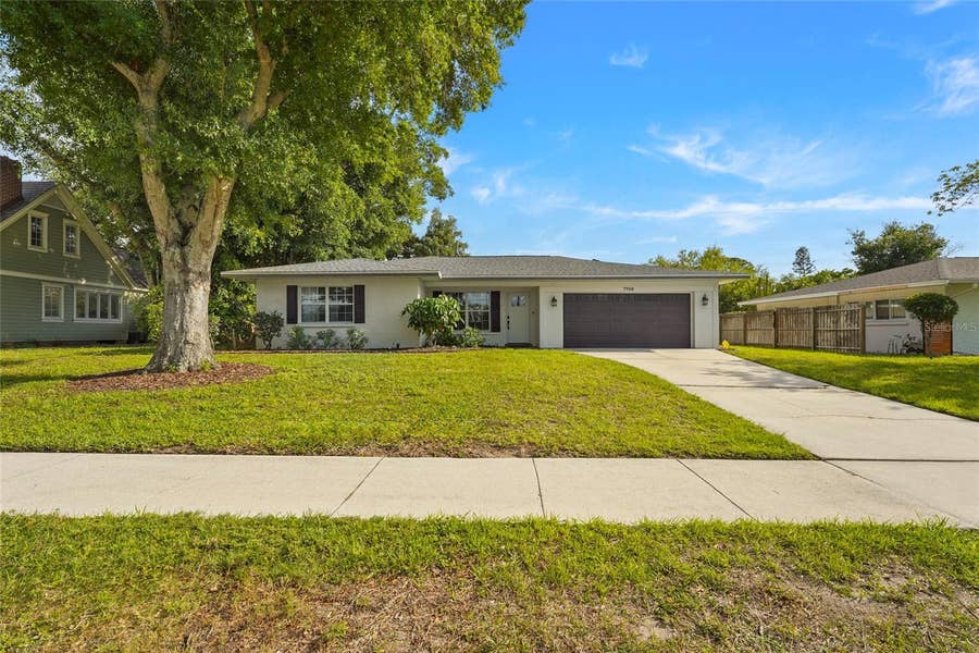 Property photo for 7746 WESTMORELAND DRIVE, Sarasota, FL