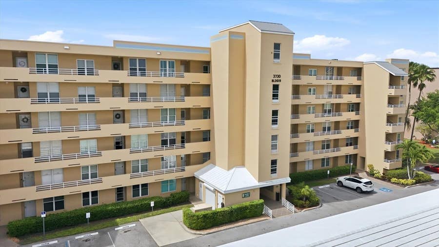 Property photo for 3730 PINEBROOK CIRCLE, #604, Bradenton, FL