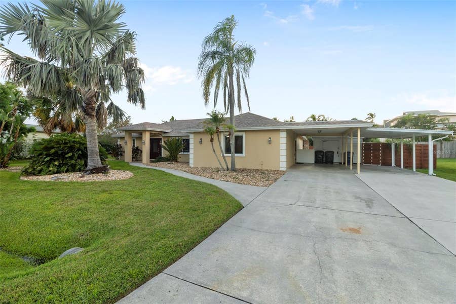 Property photo for 6454 BEECHWOOD AVENUE, Sarasota, FL