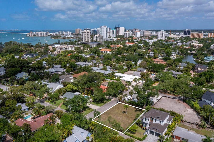 Property photo for 1703 ALTA VISTA STREET, Sarasota, FL