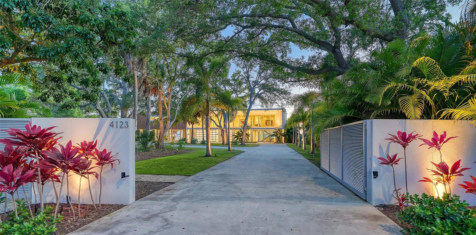 4123 BAY SHORE ROAD, Sarasota, FL 34234