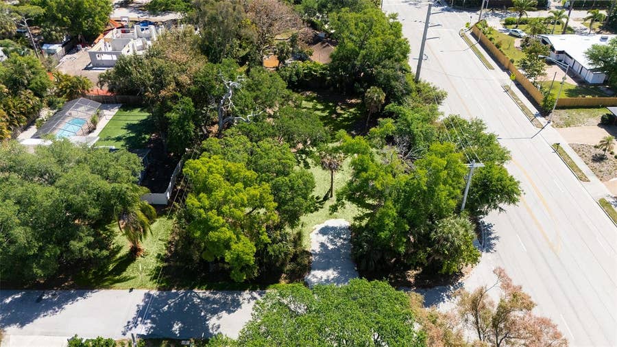 Property photo for 4717 CRYSTAL AVENUE, Sarasota, FL