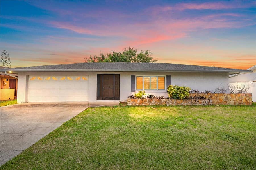 Property photo for 6416 SAMOA DRIVE, Sarasota, FL