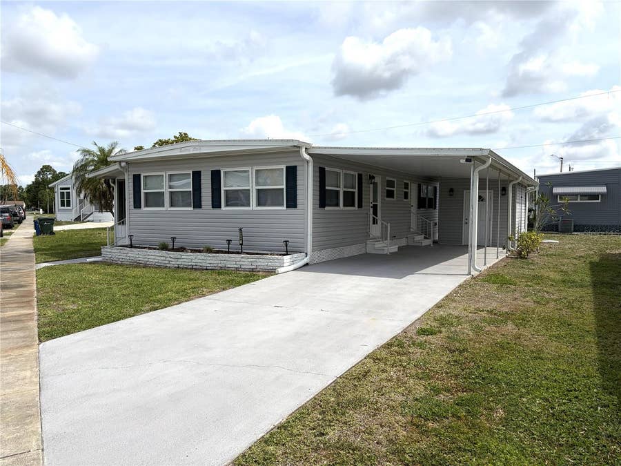 Property photo for 5308 TRI PAR DRIVE, Sarasota, FL
