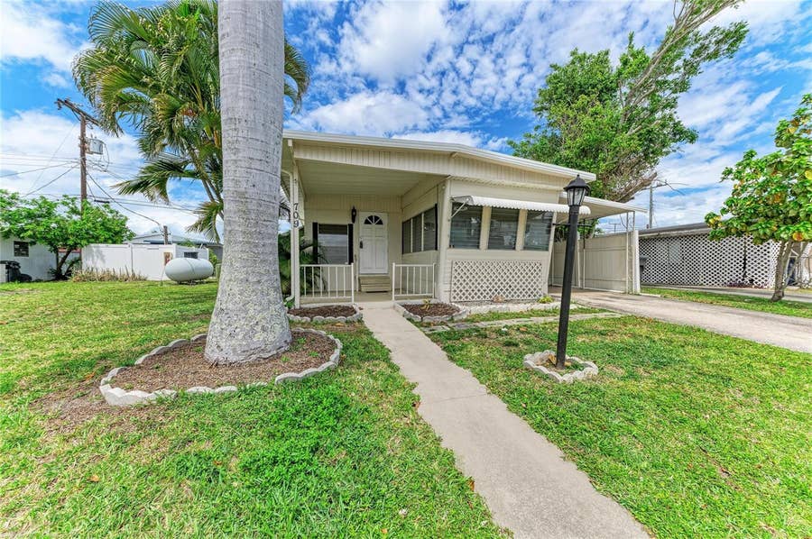 Property photo for 709 50TH AVENUE TERRACE W, Bradenton, FL