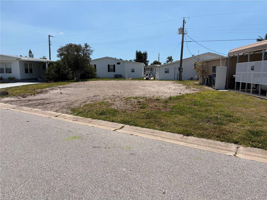 Property photo for 4913 OAKLAND HILLS AVENUE, Sarasota, FL