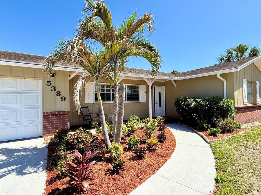 Property photo for 5389 FOXWOOD DRIVE, Sarasota, FL