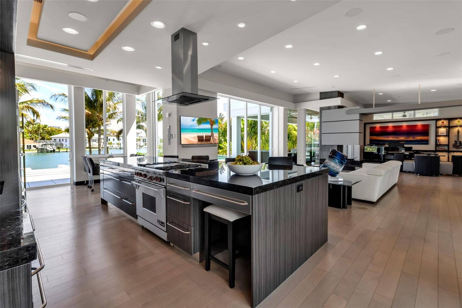 445 MCKINLEY DRIVE, Sarasota, FL 34236 445 MCKINLEY DRIVE, Sarasota, FL 34236