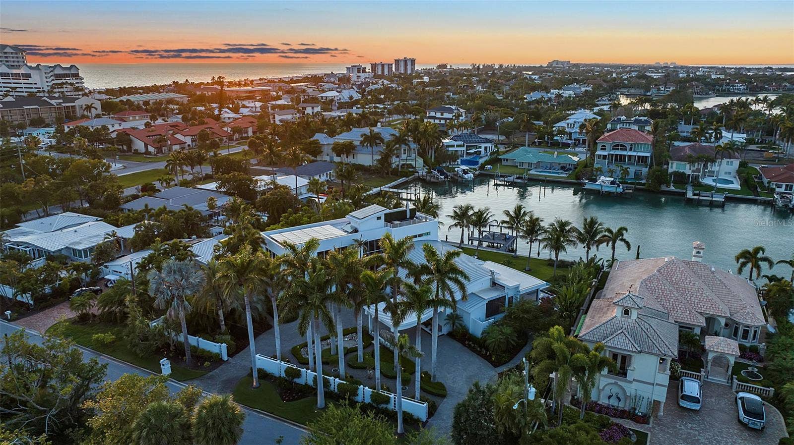 445 MCKINLEY DRIVE, Sarasota, FL 34236 445 MCKINLEY DRIVE, Sarasota, FL 34236