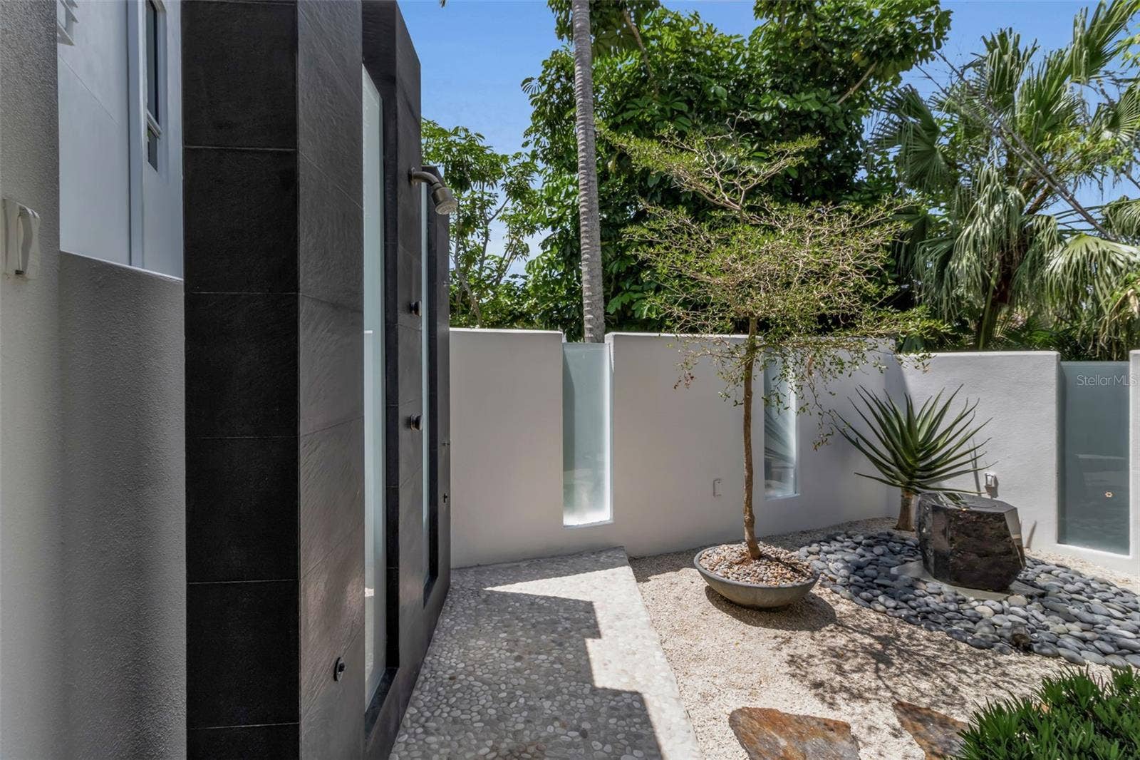 445 MCKINLEY DRIVE, Sarasota, FL 34236 445 MCKINLEY DRIVE, Sarasota, FL 34236