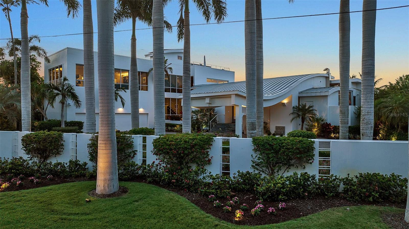 445 MCKINLEY DRIVE, Sarasota, FL 34236 445 MCKINLEY DRIVE, Sarasota, FL 34236