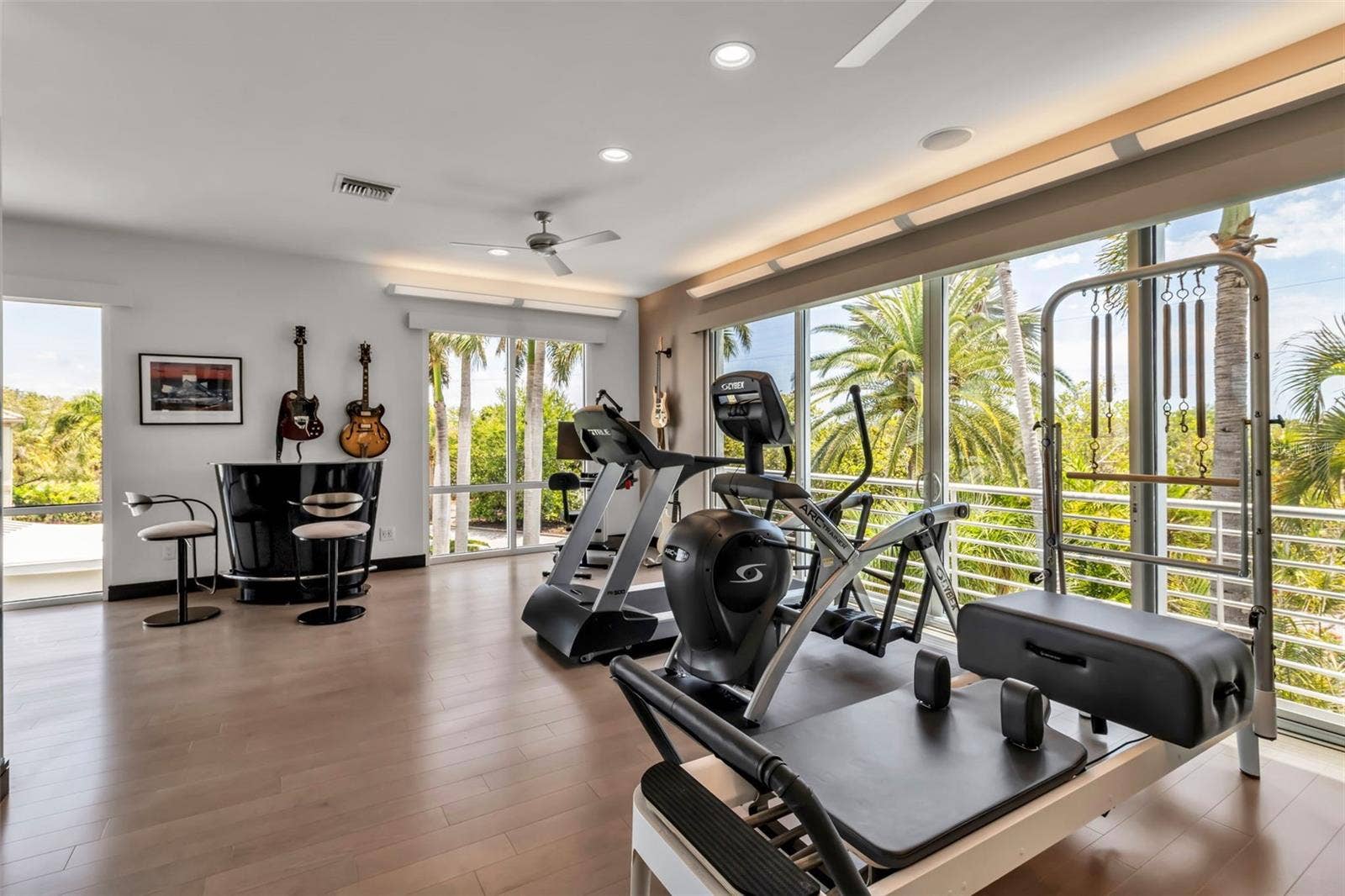 445 MCKINLEY DRIVE, Sarasota, FL 34236 445 MCKINLEY DRIVE, Sarasota, FL 34236