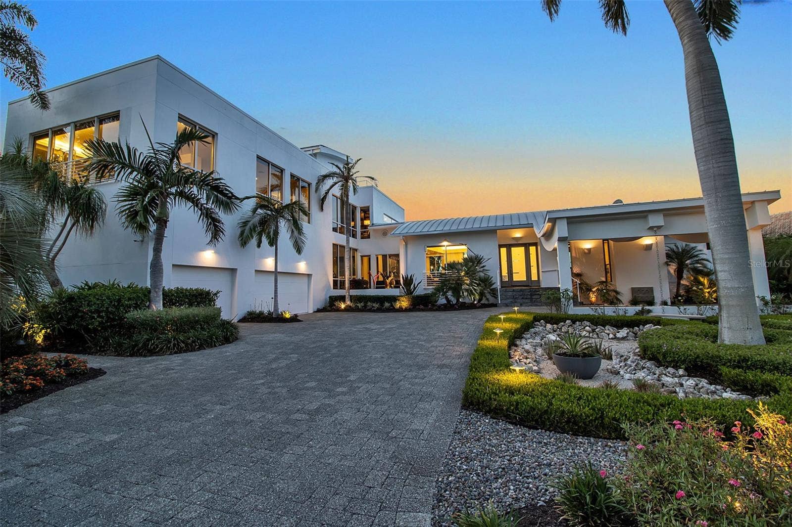 445 MCKINLEY DRIVE, Sarasota, FL 34236 445 MCKINLEY DRIVE, Sarasota, FL 34236
