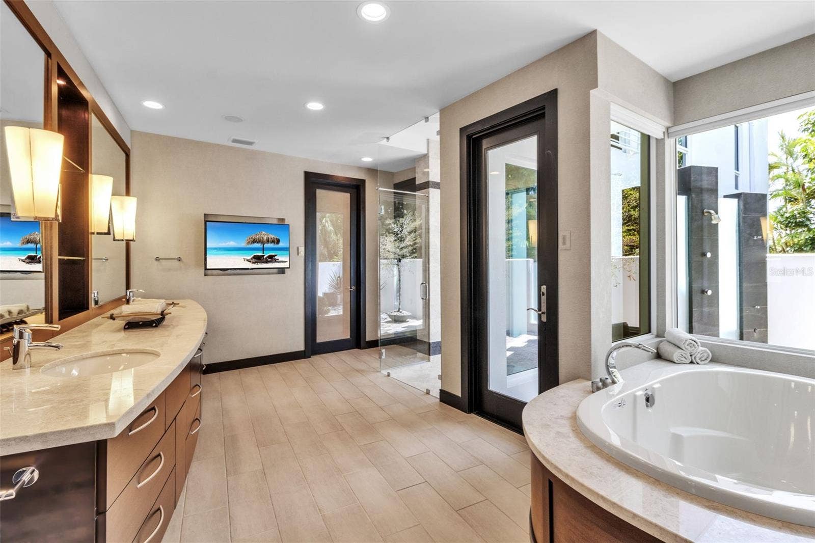 445 MCKINLEY DRIVE, Sarasota, FL 34236 445 MCKINLEY DRIVE, Sarasota, FL 34236