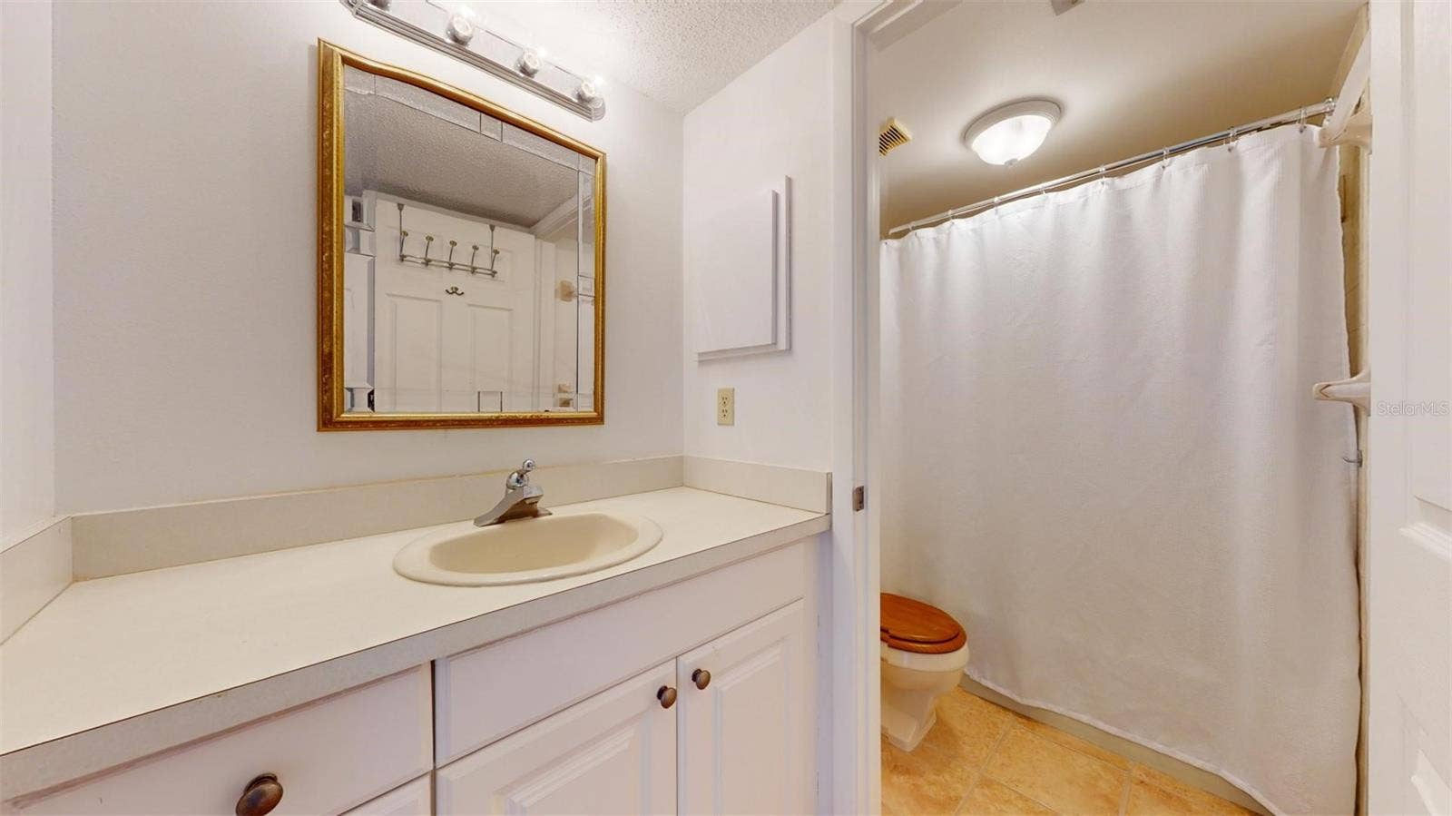 4460 IRONWOOD CIRCLE, #407A, Bradenton, FL 34209 4460 IRONWOOD CIRCLE, #407A, Bradenton, FL 34209