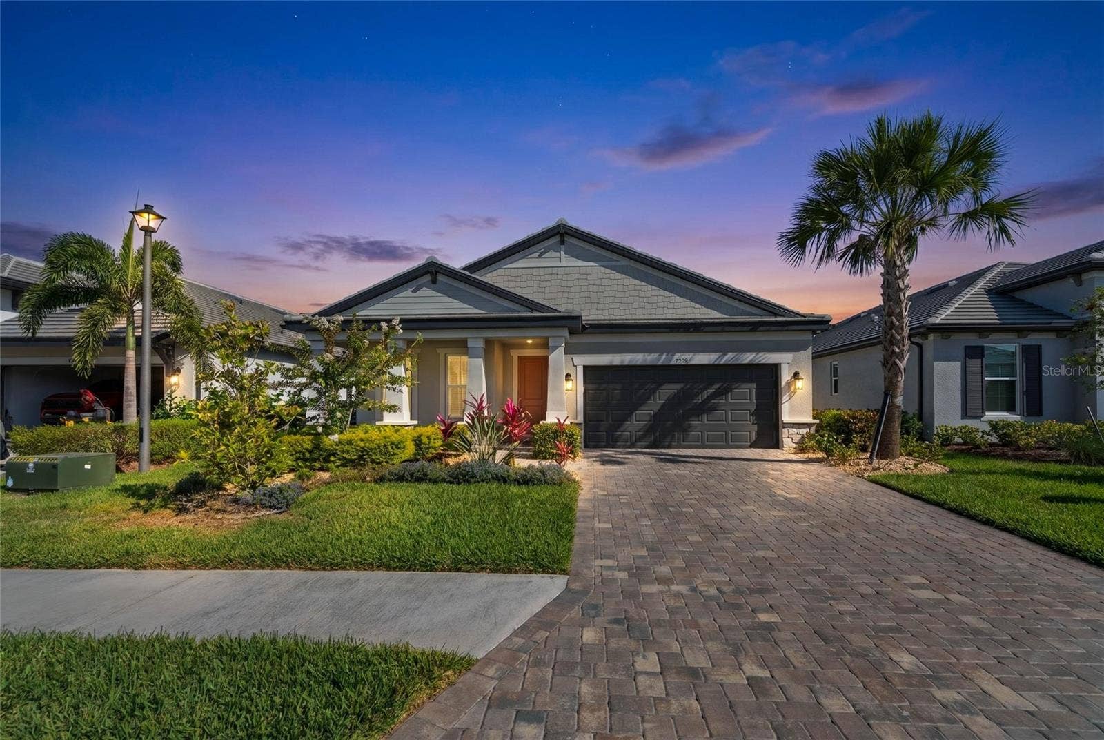 17526 SAVORY MIST CIRCLE, Bradenton, FL 34211 17526 SAVORY MIST CIRCLE, Bradenton, FL 34211