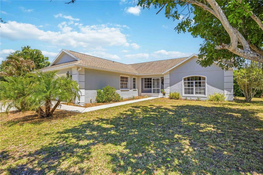 Property photo for 4851 HAMLETS GROVE DRIVE, Sarasota, FL