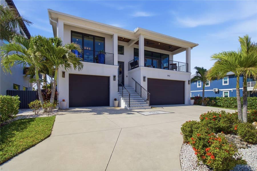 Property photo for 1912 RIVERSIDE DRIVE E, Bradenton, FL