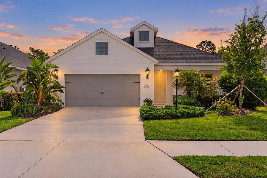 Property photo for 7526 RIDGELAKE CIRCLE, Bradenton, FL
