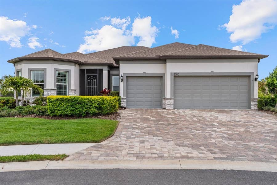 Property photo for 8510 COASTAL PALMS GLEN, Parrish, FL