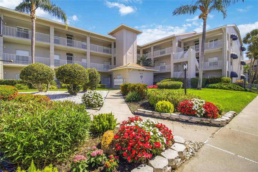 Property photo for 9630 CLUB SOUTH CIRCLE, #6209, Sarasota, FL