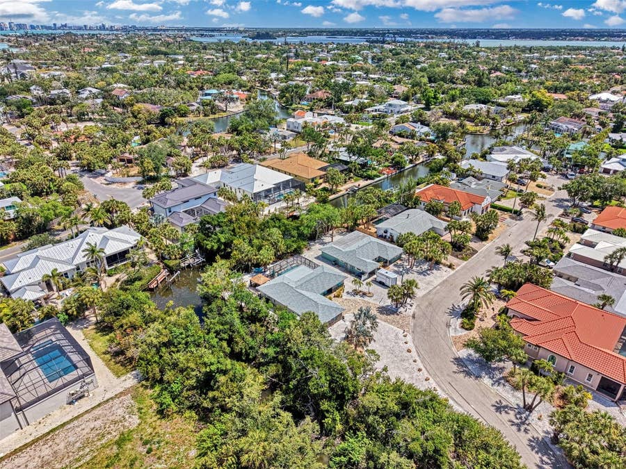 Property photo for 307 AVENIDA DE PARADISIO, Sarasota, FL