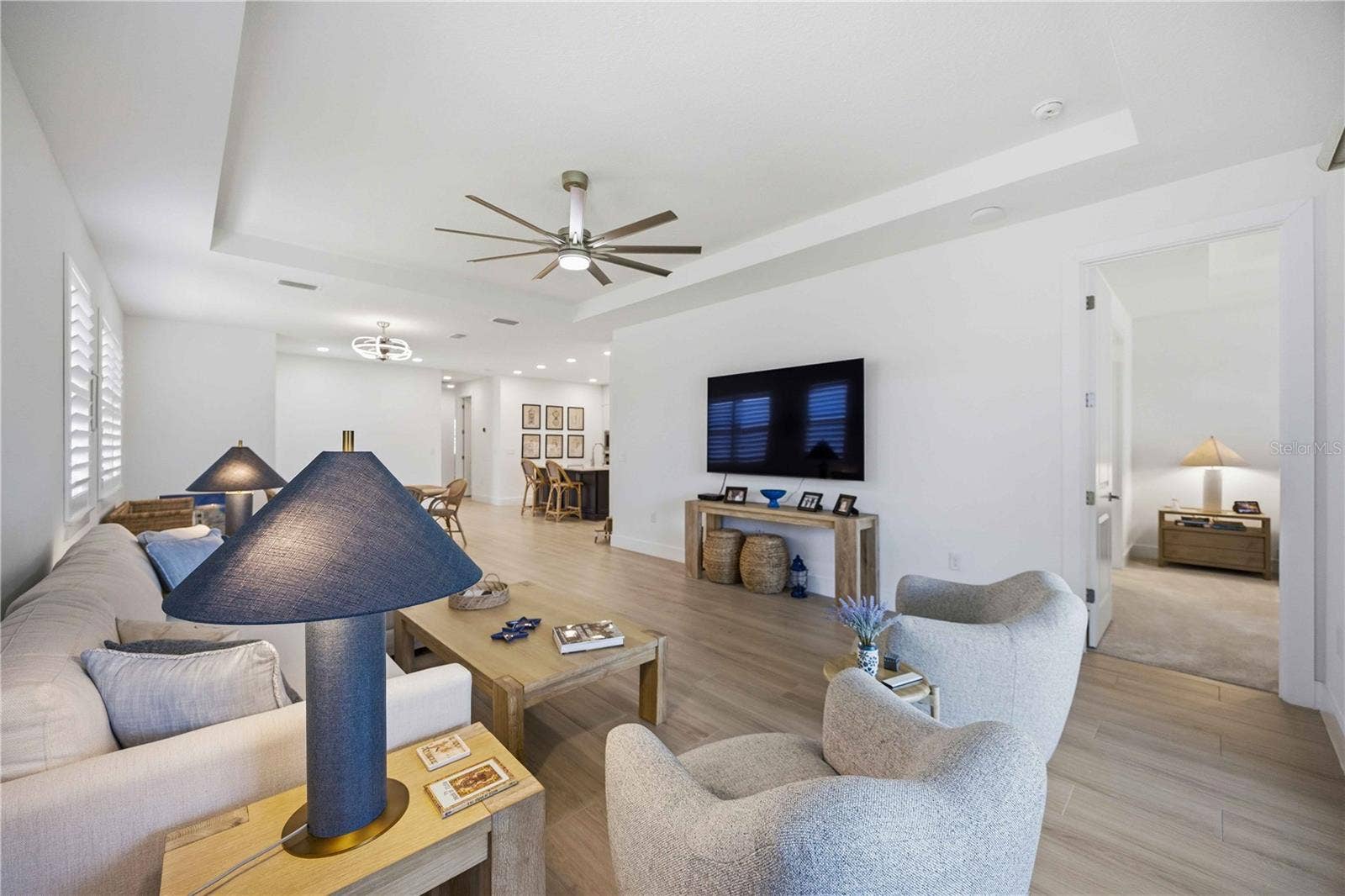 18652 DAYSPRING PLACE, Venice, FL 34293 Great room.