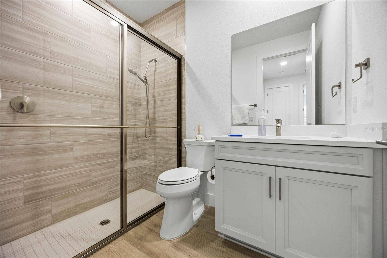18652 DAYSPRING PLACE, Venice, FL 34293 Bath 2