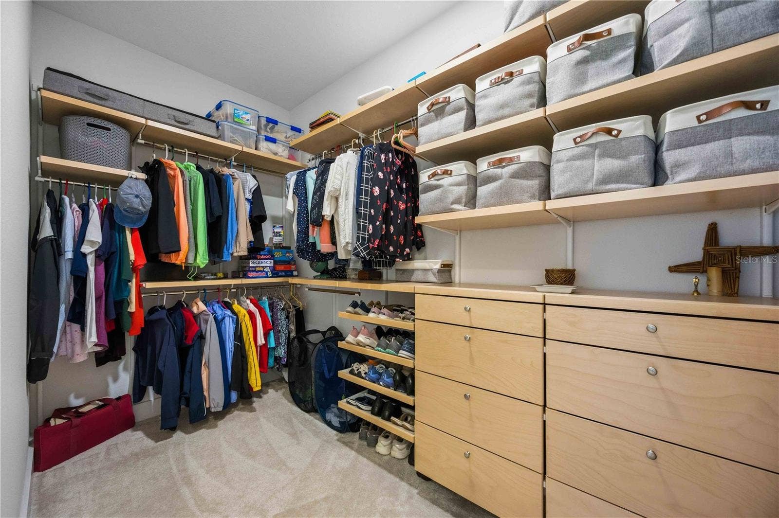 18652 DAYSPRING PLACE, Venice, FL 34293 Primary closet.