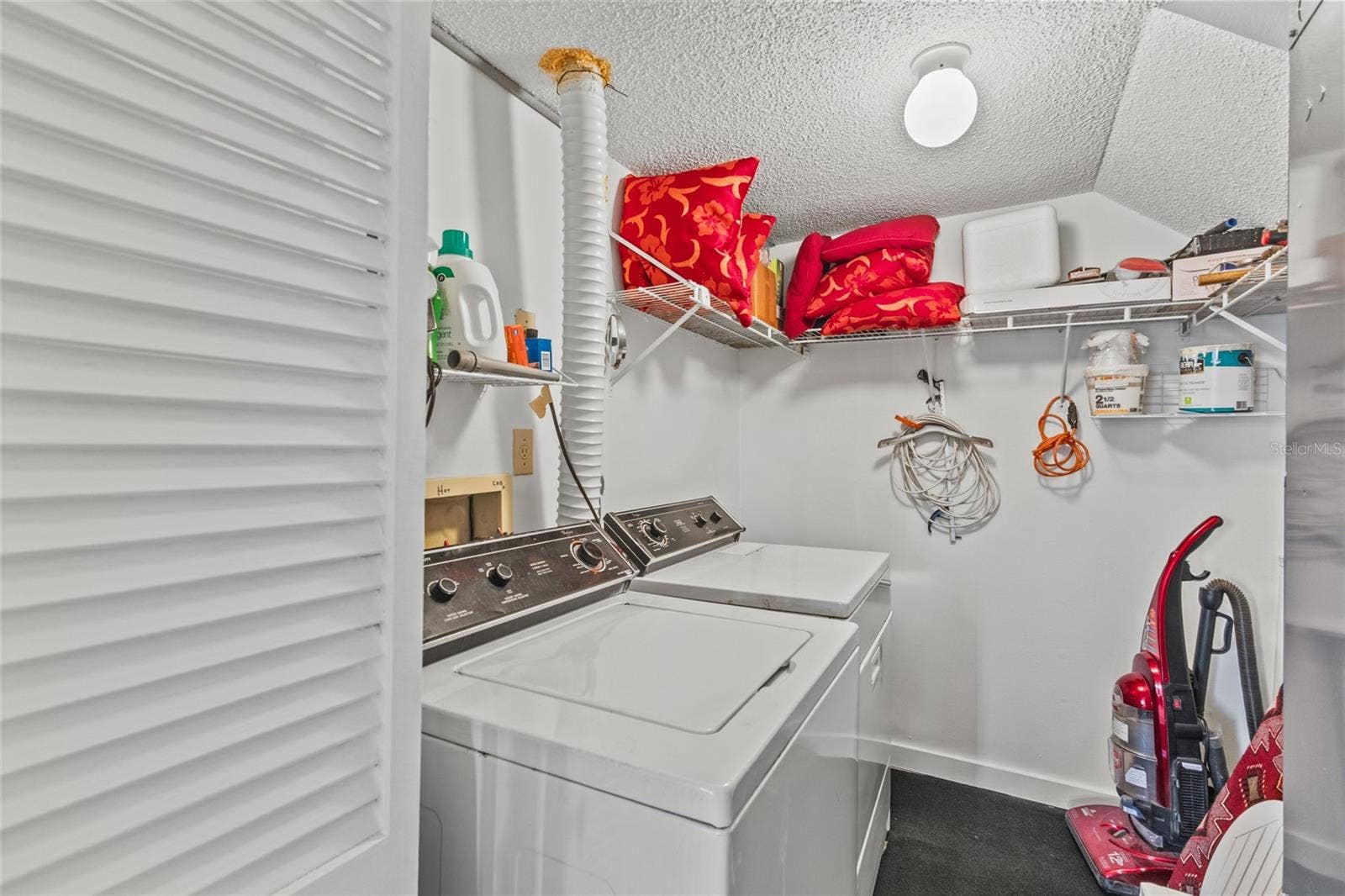 3033 WILLOW GREEN, #10, Sarasota, FL 34235 3033 WILLOW GREEN, #10, Sarasota, FL 34235