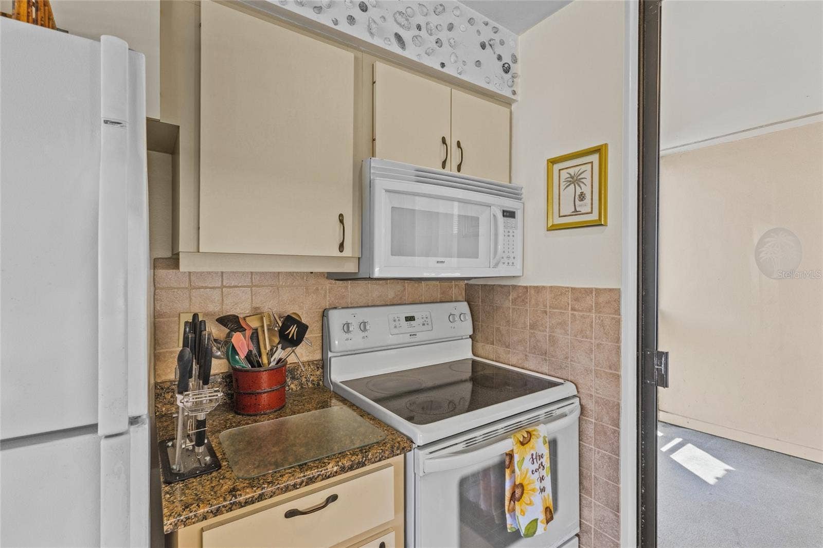 3033 WILLOW GREEN, #10, Sarasota, FL 34235 3033 WILLOW GREEN, #10, Sarasota, FL 34235