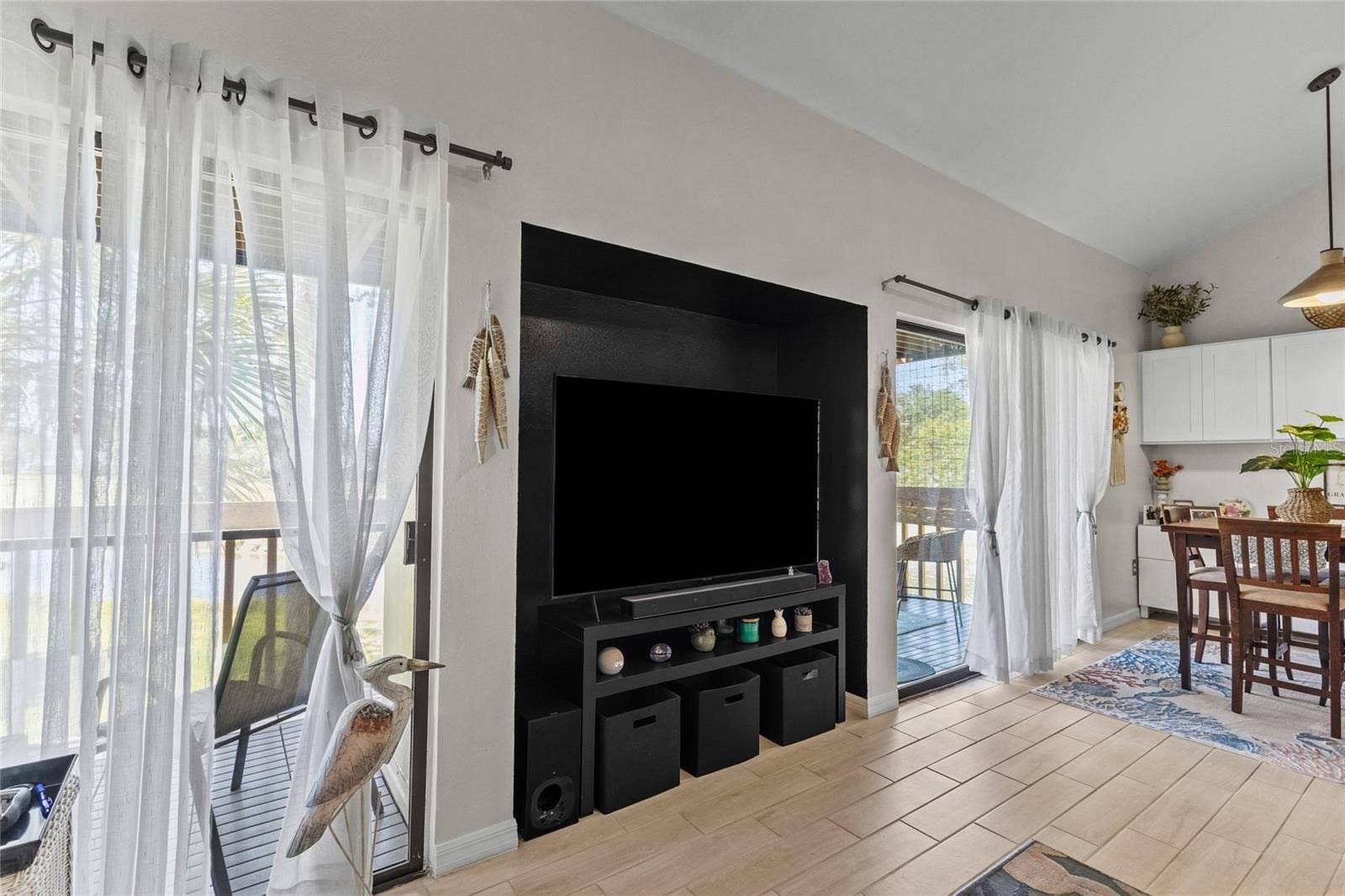 3033 WILLOW GREEN, #10, Sarasota, FL 34235 3033 WILLOW GREEN, #10, Sarasota, FL 34235