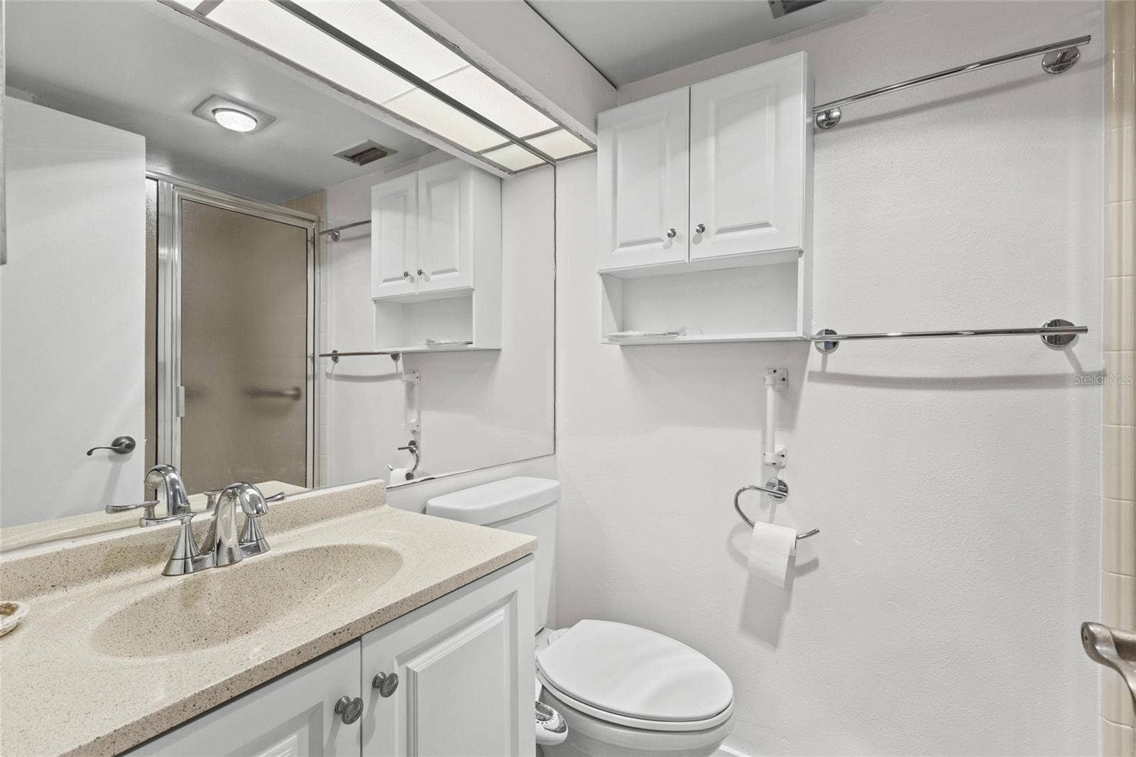 3033 WILLOW GREEN, #10, Sarasota, FL 34235 3033 WILLOW GREEN, #10, Sarasota, FL 34235