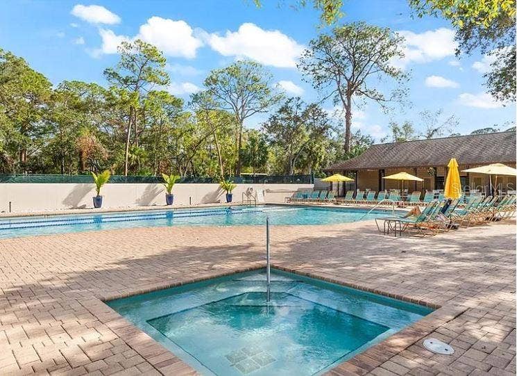3033 WILLOW GREEN, #10, Sarasota, FL 34235 3033 WILLOW GREEN, #10, Sarasota, FL 34235