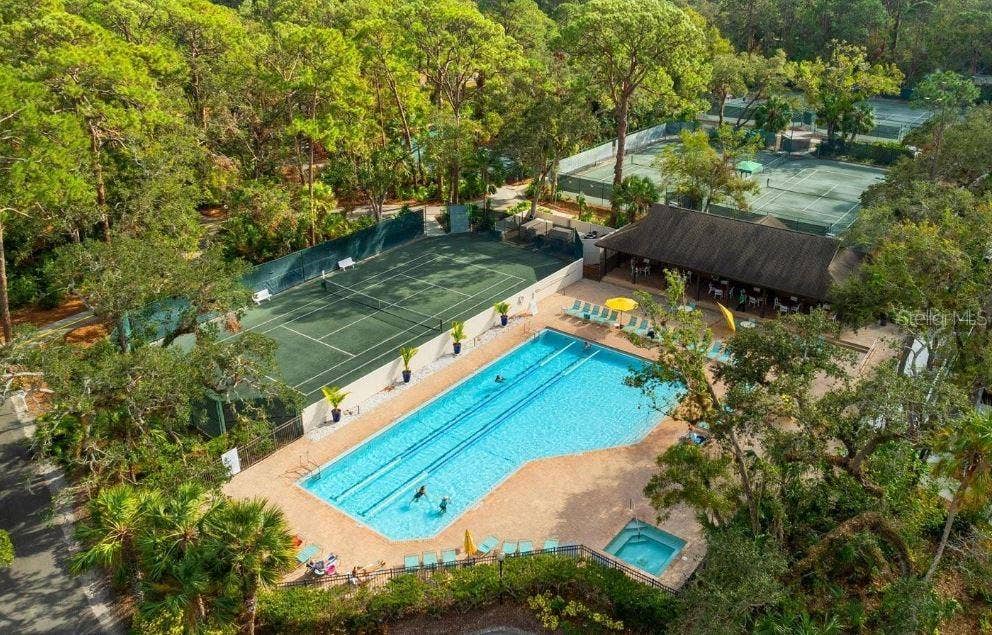 3033 WILLOW GREEN, #10, Sarasota, FL 34235 3033 WILLOW GREEN, #10, Sarasota, FL 34235
