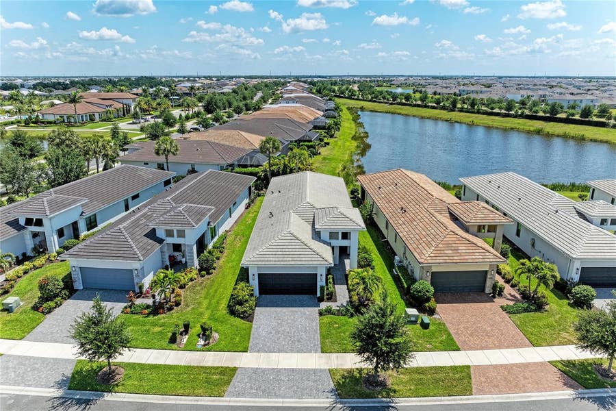 Property photo for 5290 BARNETT CIRCLE, Bradenton, FL